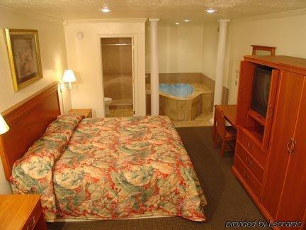 Howard Johnson Florence/ Cincinnati Area Room photo