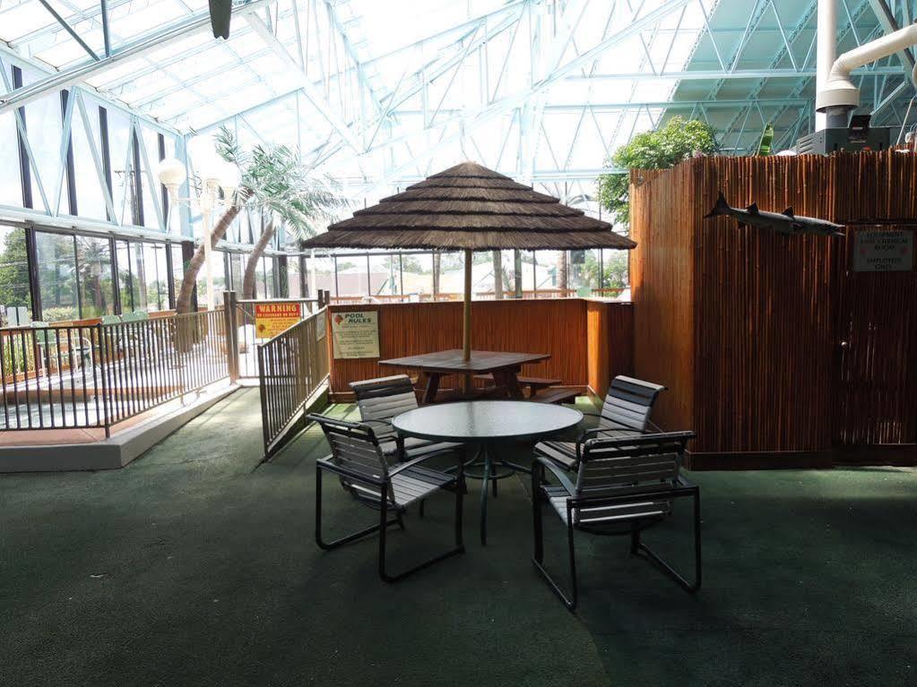 Howard Johnson Florence/ Cincinnati Area Exterior photo